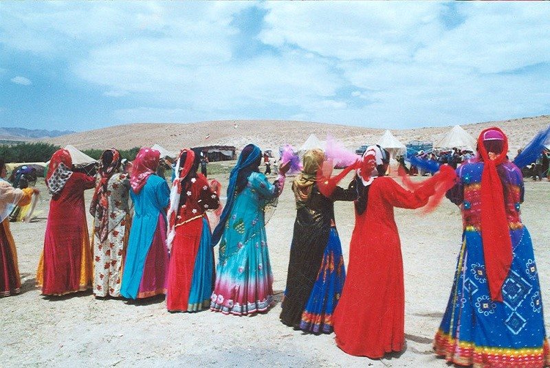 لباس‌های زنان قشقایی در ایران بی‌نظیرند